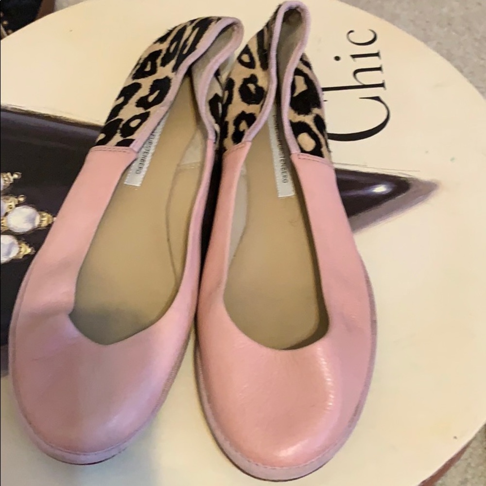 Pink and Leopard flat